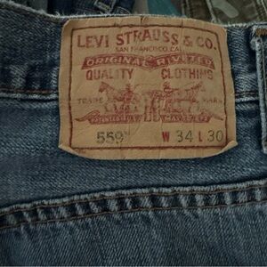 Levi’s 559 Jeans Straight Leg Dark/medium
Wash Size 34x30